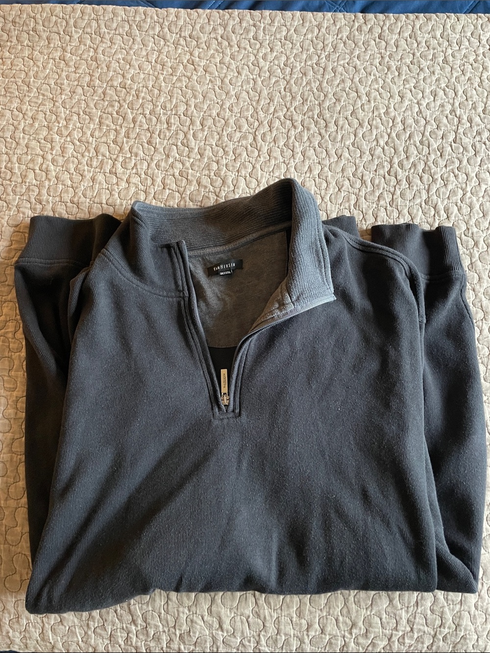 VanHeusen Men's Black Quarter-Zip Pullover Sweater